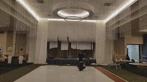 Tutorial for gloss dance floor installation, wedding glossy floor