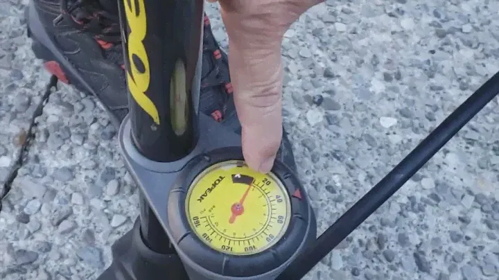 How to Fix a Flat Tire | Topeak Joe Blow MaxII Floor Pump